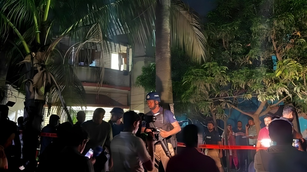 সাভারে বোমা সদৃশ ৯ বস্তু উদ্ধার, পাঁচটি নিষ্ক্রিয়