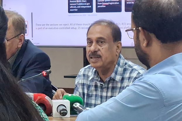 সমালোচনার পথ বন্ধ করলে ক্ষতি সরকারেরই হবে: মতিউর রহমান চৌধুরী