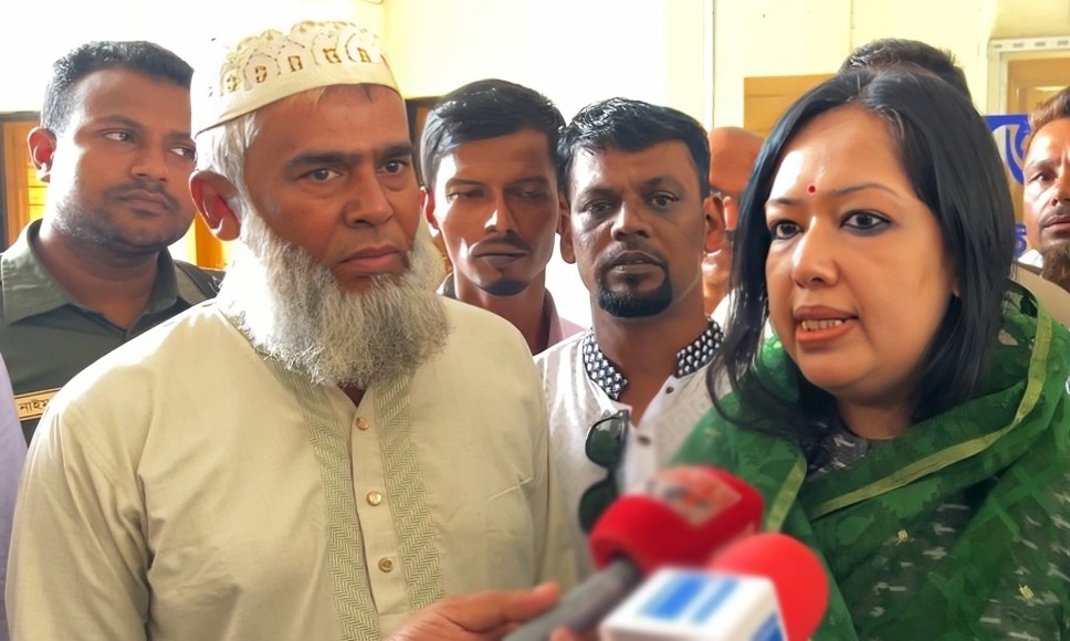 শেখ হাসিনার দেশে ফিরতে আইনগত বাধা নেই, দাবি রুমিন ফারহানার