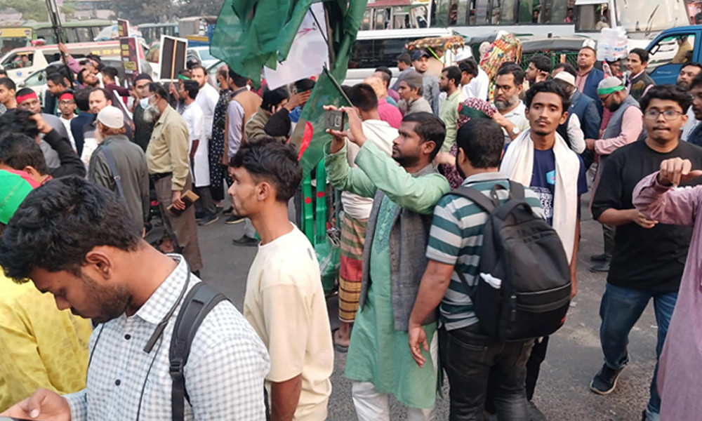 জনস্বার্থে শাহবাগ অবরোধ প্রত্যাহারের ঘোষণা জুলাই ঐক্যের