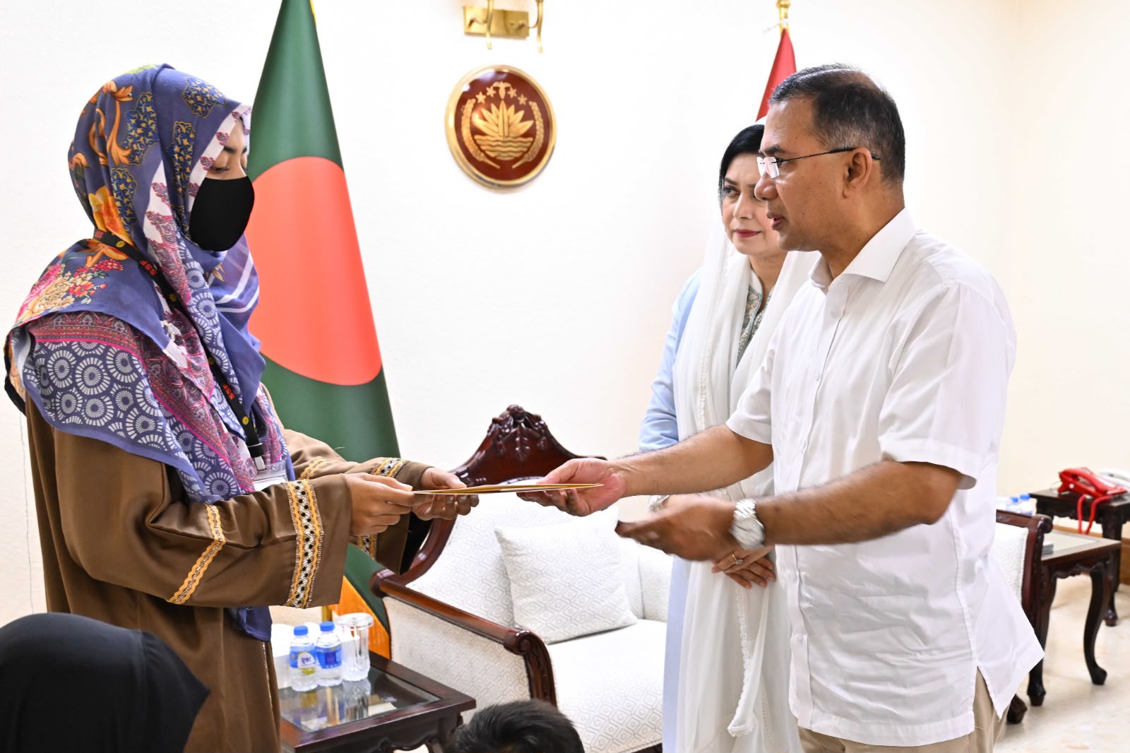 হাটহাজারীতে গোলা বিস্ফোরণে শহীদ সেনাসদস্যদের পরিবারকে প্রধানমন্ত্রীর আর্থিক সহায়তা