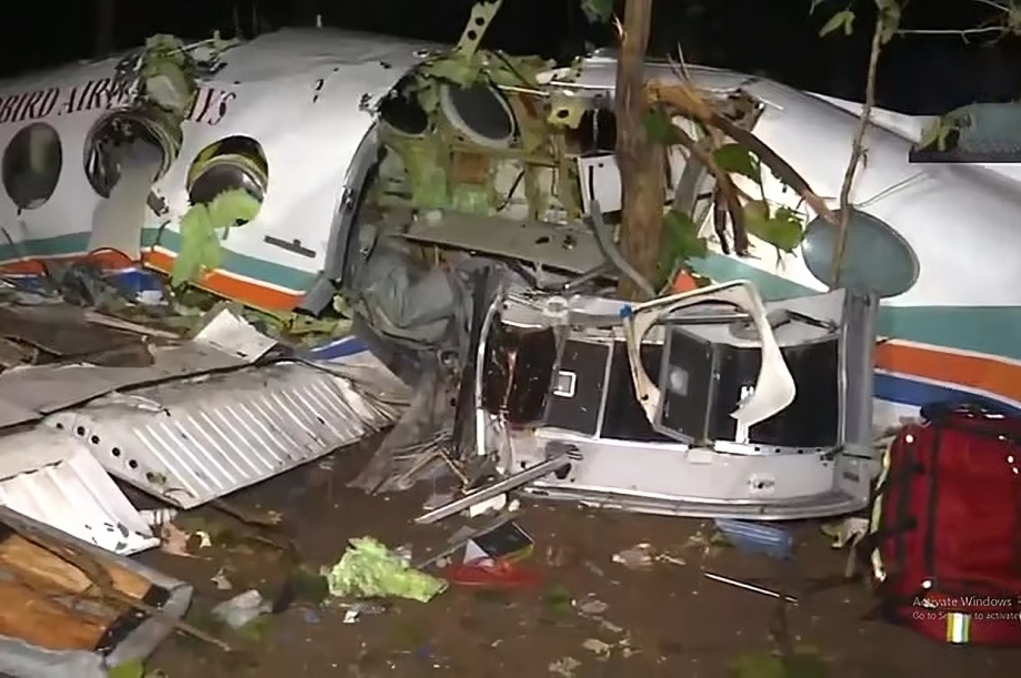 ভারতের ঝাড়খন্ডে এয়ার অ্যাম্বুলেন্স বিধ্বস্ত, নিহত ৭