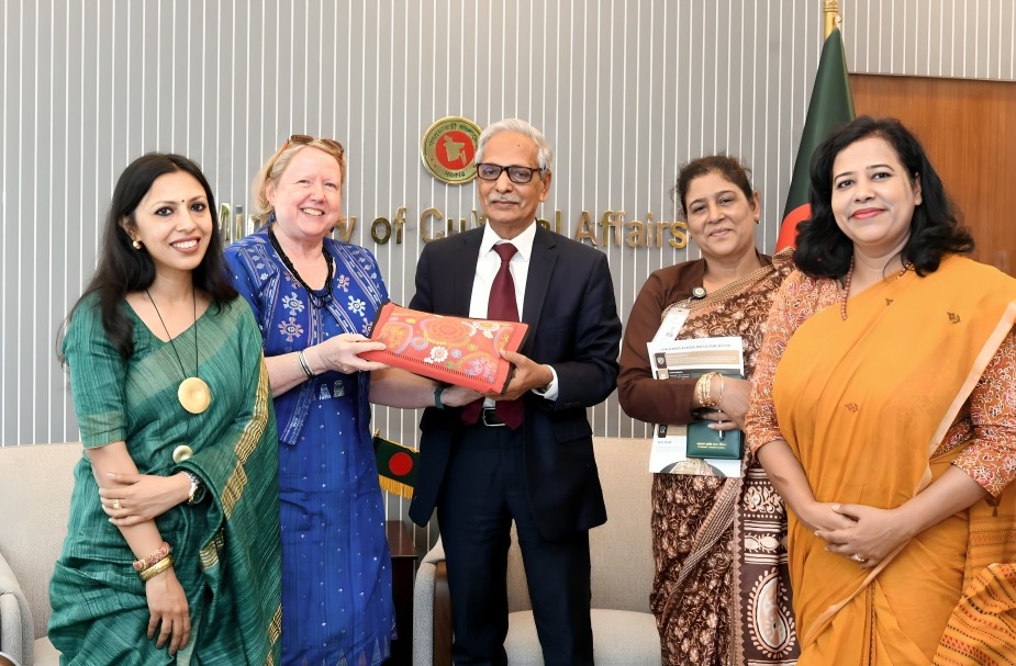 সংস্কৃতি মন্ত্রীর সঙ্গে ইউনেস্কোর বৈঠক, ঐতিহ্য সংরক্ষণে নতুন উদ্যোগের আলোচনা