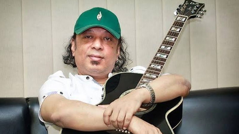 রুপালি গিটারের সুর থেমেছে, স্মৃতিতে অমর কিংবদন্তি