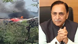 দুর্ঘটনায় পড়া বিমানে গুজরাটের প্রাক্তন মুখ্যমন্ত্রীও ছিলেন।