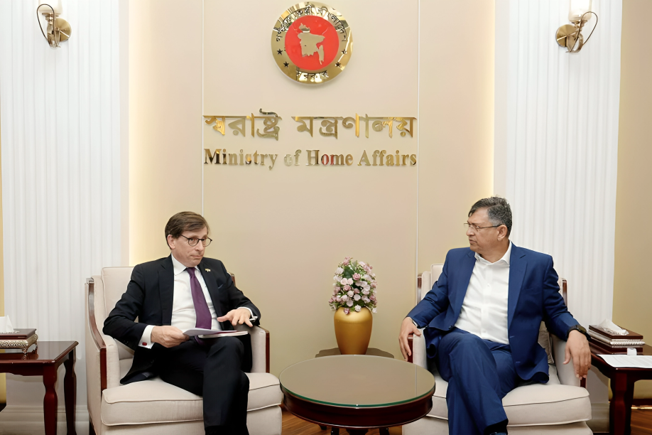 পুলিশ সংস্কারে ফ্রান্সের সহযোগিতা চায় সরকার