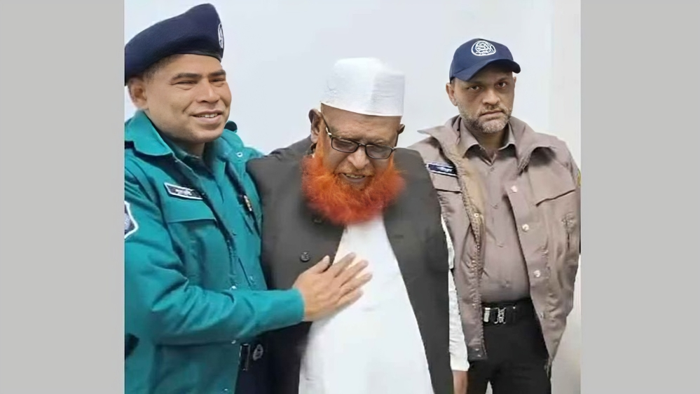 প্রথম যুদ্ধাপরাধ মামলার মৃত্যুদণ্ডপ্রাপ্ত আসামির আত্মসমর্পণ