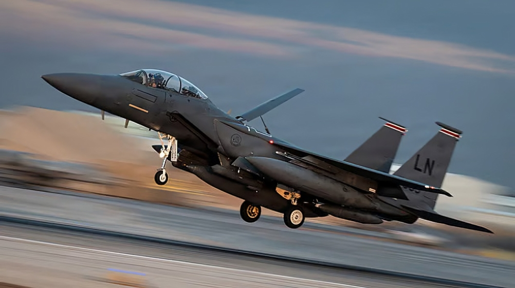 ইরানে মার্কিন ক্রু ধরিয়ে দিলে ৬৬ হাজার ডলার পুরস্কার