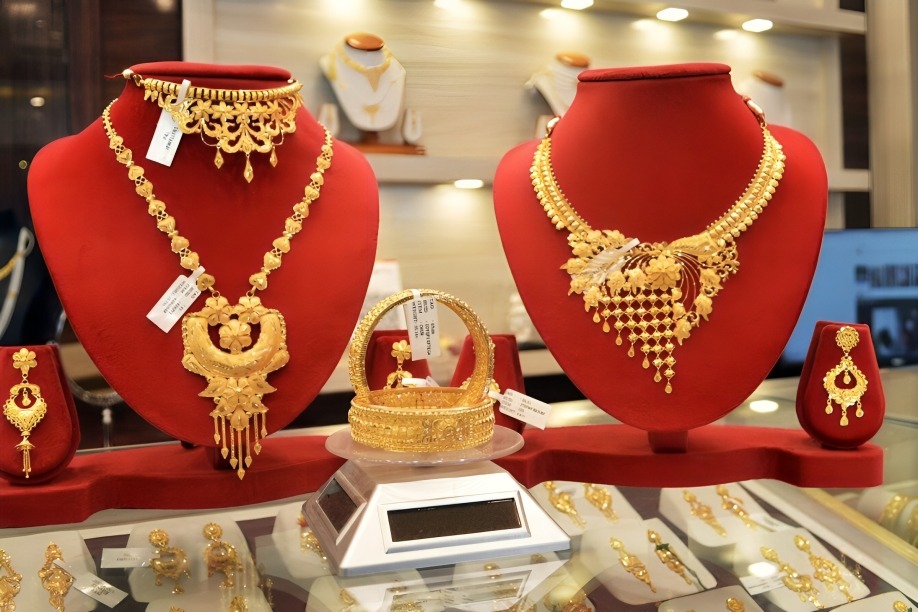 স্বর্ণের দামে আবারও উত্থান, ভরি ছাড়াল ২ লাখ ৩৬ হাজার টাকা