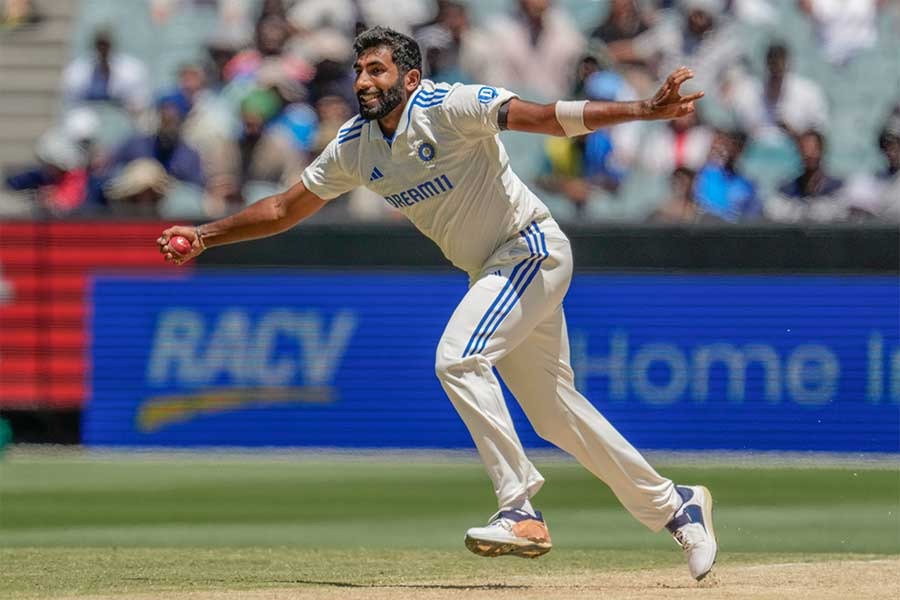 ভারতীয় দলে সিরিজ রক্ষার ম্যাচে তিনজন খেলোয়াড়ের পরিবর্তন করা হয়েছে, যেখানে বুমরাহ খেলছেন।