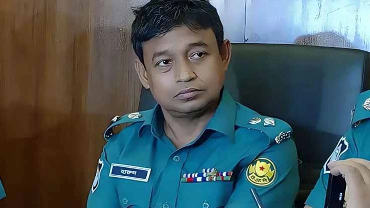 ডিবির হারুন ও হাবিবুর মারণাস্ত্র ব্যবহারে ছিলেন অতি উৎসাহী।