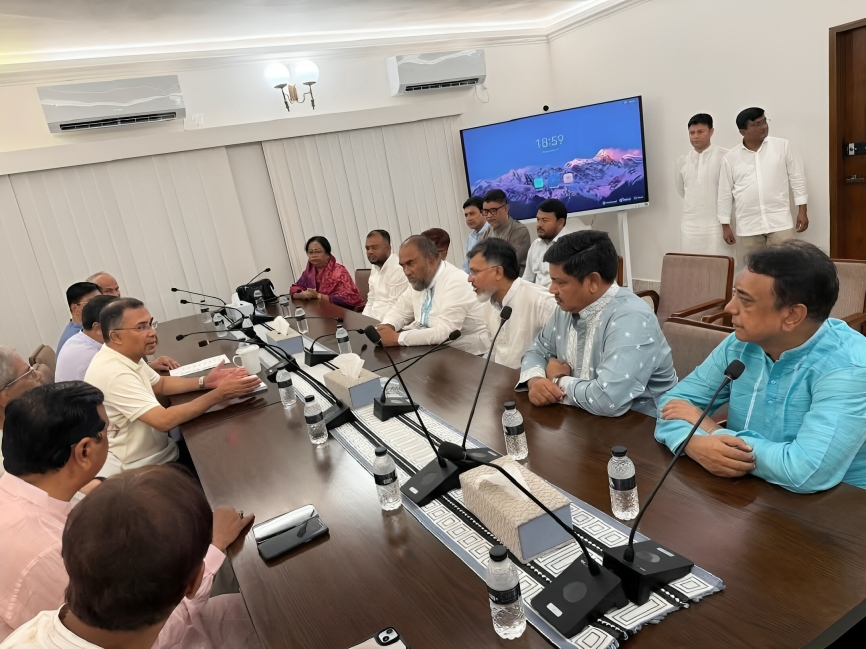 ঈদে পরিচ্ছন্নতা কর্মীদের পাশে প্রধানমন্ত্রী তারেক রহমান