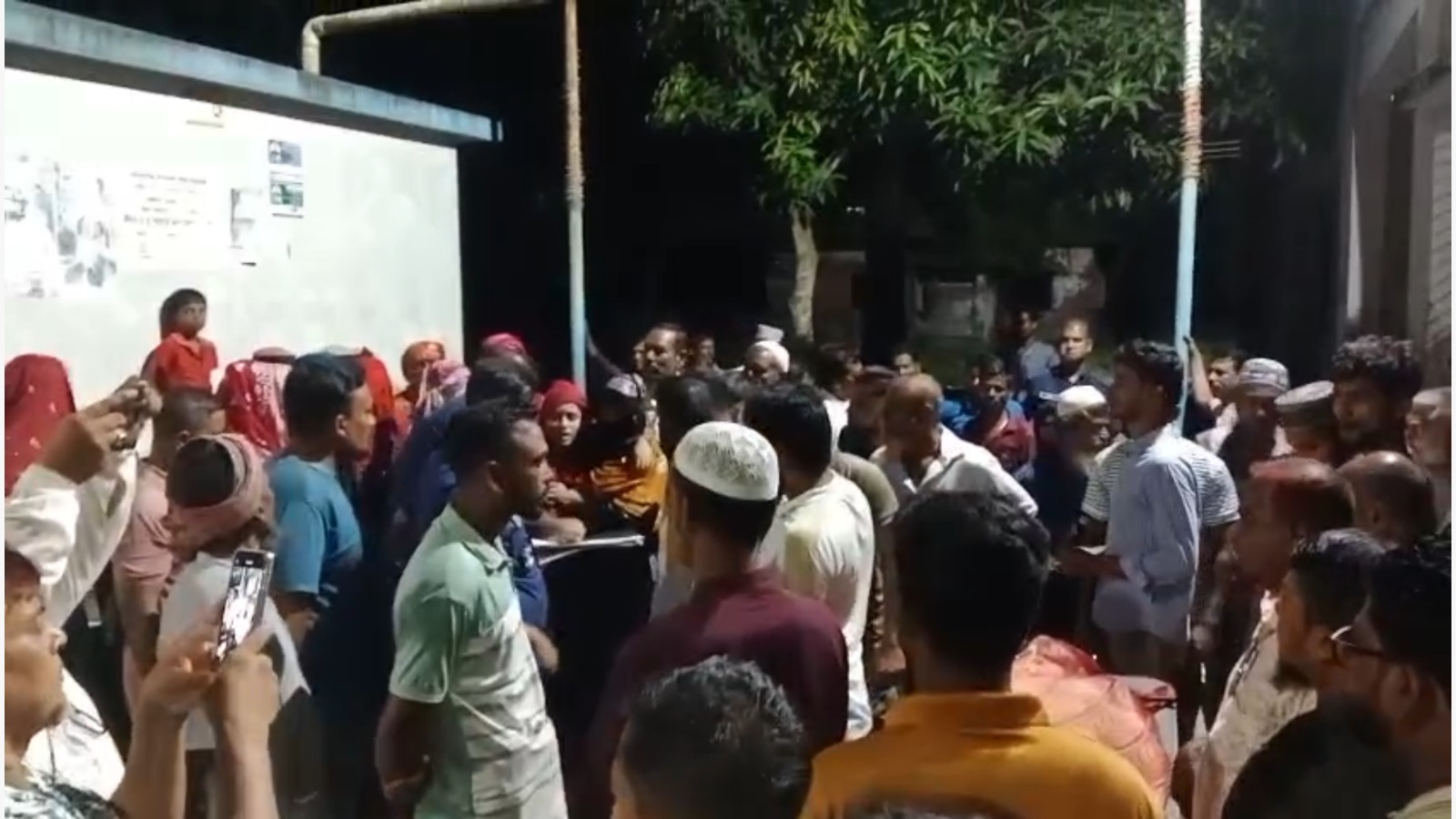 বাগেরহাটে দুই মোটরসাইকেল ও নসিমনের ত্রিমুখী সংঘর্ষে নিহত ৩