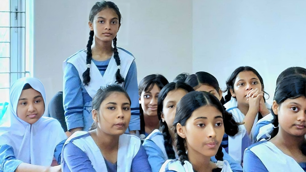 শিক্ষায় প্রযুক্তির ছোঁয়া, চালু হচ্ছে হাইব্রিড ক্লাস