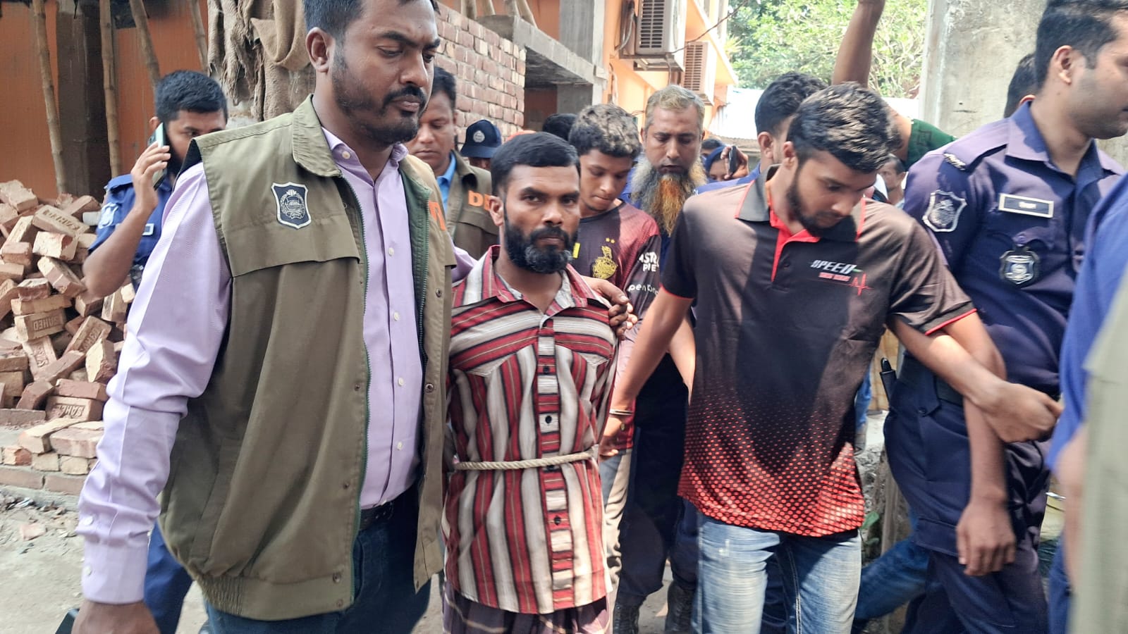 শিশু আছিয়া ধর্ষণ ও হত্যা মামলায় প্রধান আসামীর মৃত্যুদণ্ড হাইকোর্টে বহাল : পরিবারের সন্তোষ প্রকাশ