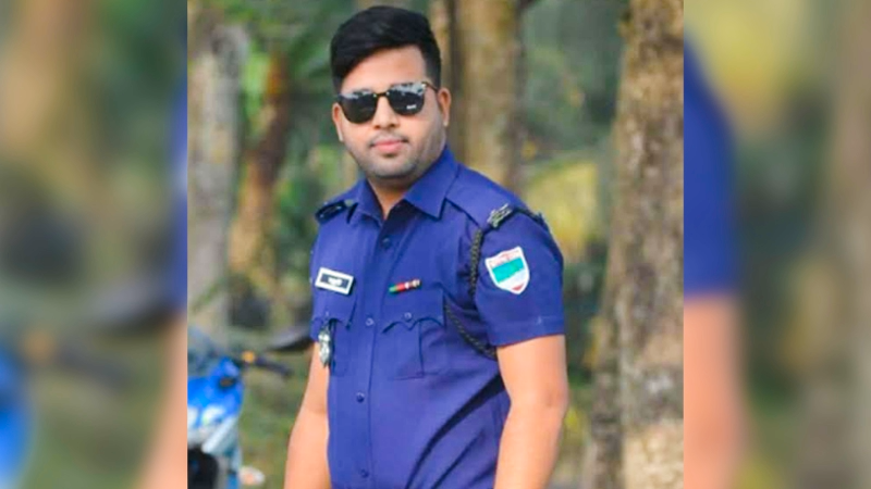 খুলনায় কর্তব্যরত অবস্থায় পুলিশ কনস্টেবলের আত্মহত্যা