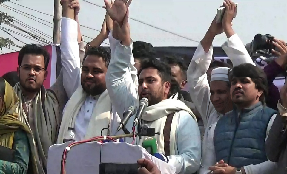 ১৬ বছর পর জনগণের সামনে ঐতিহাসিক ভোট: নাহিদ ইসলাম