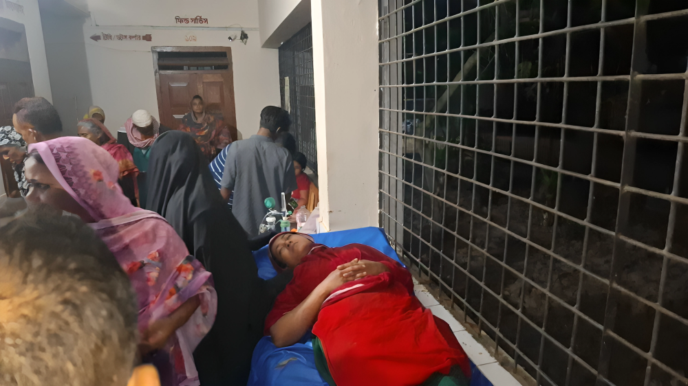 মুন্সীগঞ্জে সশস্ত্র হামলা, নারীসহ ১৫ জন আহত