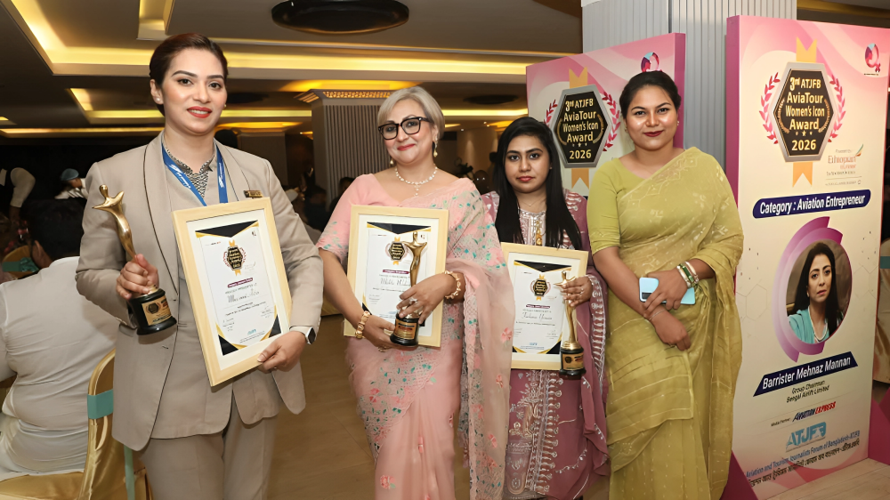 উইমেন্স আইকন অ্যাওয়ার্ডে ইউএস-বাংলার তিন কর্মী