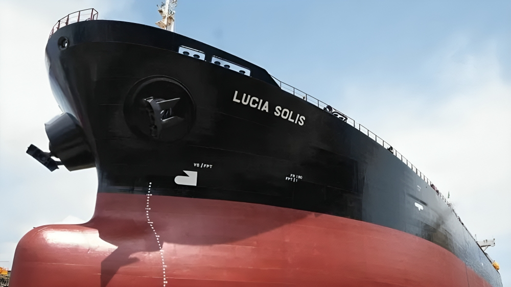 চট্টগ্রাম বন্দরে ৬৮ হাজার টন ডিজেলসহ দুই জাহাজ