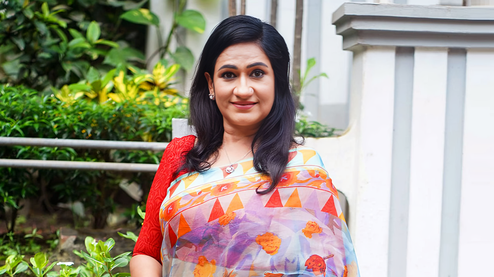 দুর্ঘটনার জেরে মনিরা মিঠুর ছেলে মারধরের শিকার