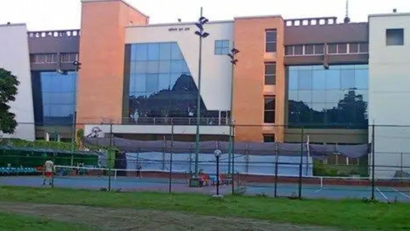অফিসার্স ক্লাবের নির্মাণাধীন ভবন থেকে পড়ে সাবেক অতিরিক্ত সচিবের মৃত্যু