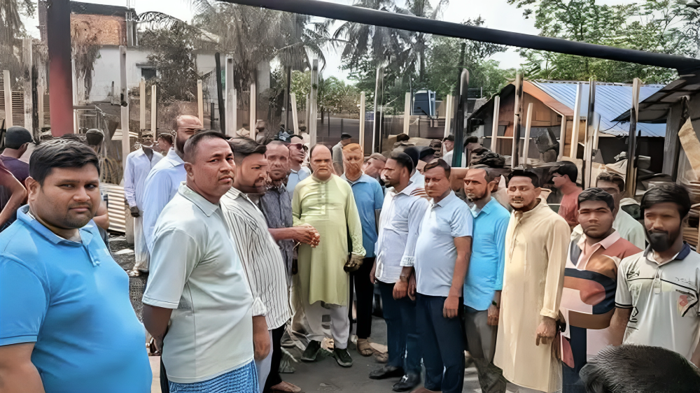 সীতাকুণ্ডে ভয়াবহ অগ্নিকাণ্ড পুড়ে মারা গেল ২৪টি গরু-ছাগল